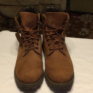 Timberland boots in brown!🌟